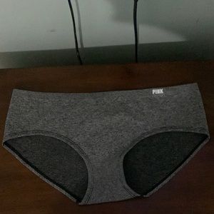 Selling Victoria’s Secret underwear nwt any question please ask😊💕